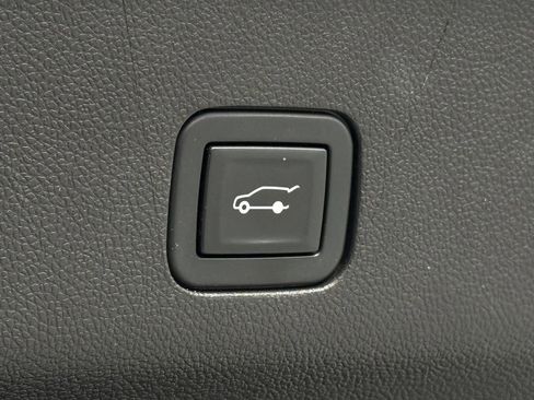 Certified 2021 Chevrolet Tahoe Premier w/ Texas Edition image 24