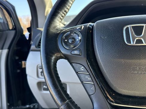 Used 2016 Honda Pilot Touring image 23
