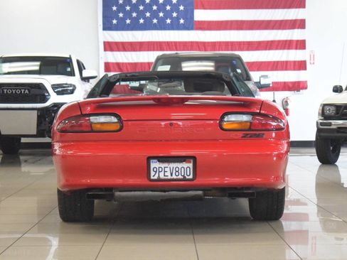 Used 2002 Chevrolet Camaro Z28 RWD image 28