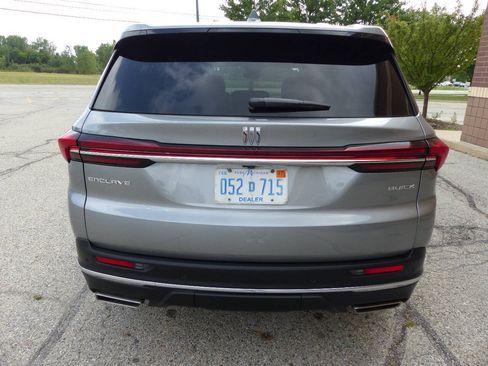 Used 2026 Buick Enclave Preferred w/ LPO, Floor Liner Package FWD image 8