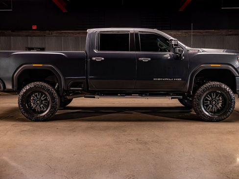 Used 2023 GMC Sierra 2500 Denali image 11