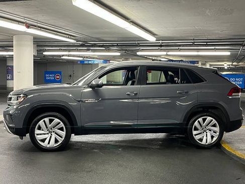 Certified 2023 Volkswagen Atlas Cross Sport SE AWD/4WD image 33