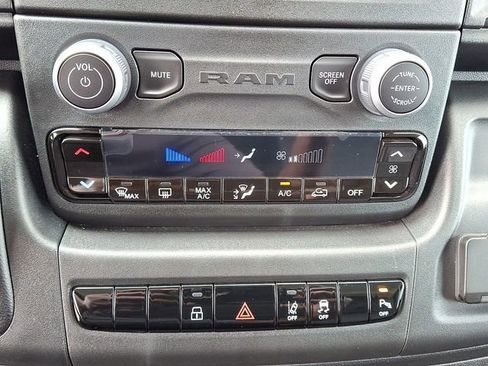 Used 2024 RAM ProMaster 2500 w/ Safety Group image 11