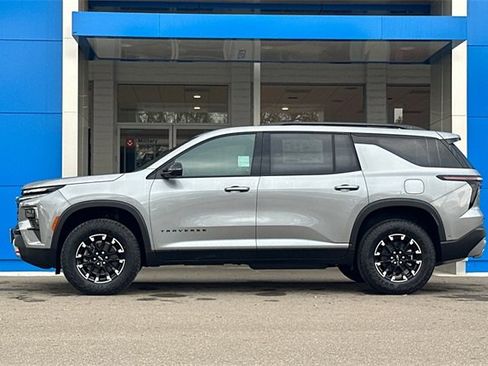 New 2026 Chevrolet Traverse Z71 w/ Enhanced Driving Package image 9