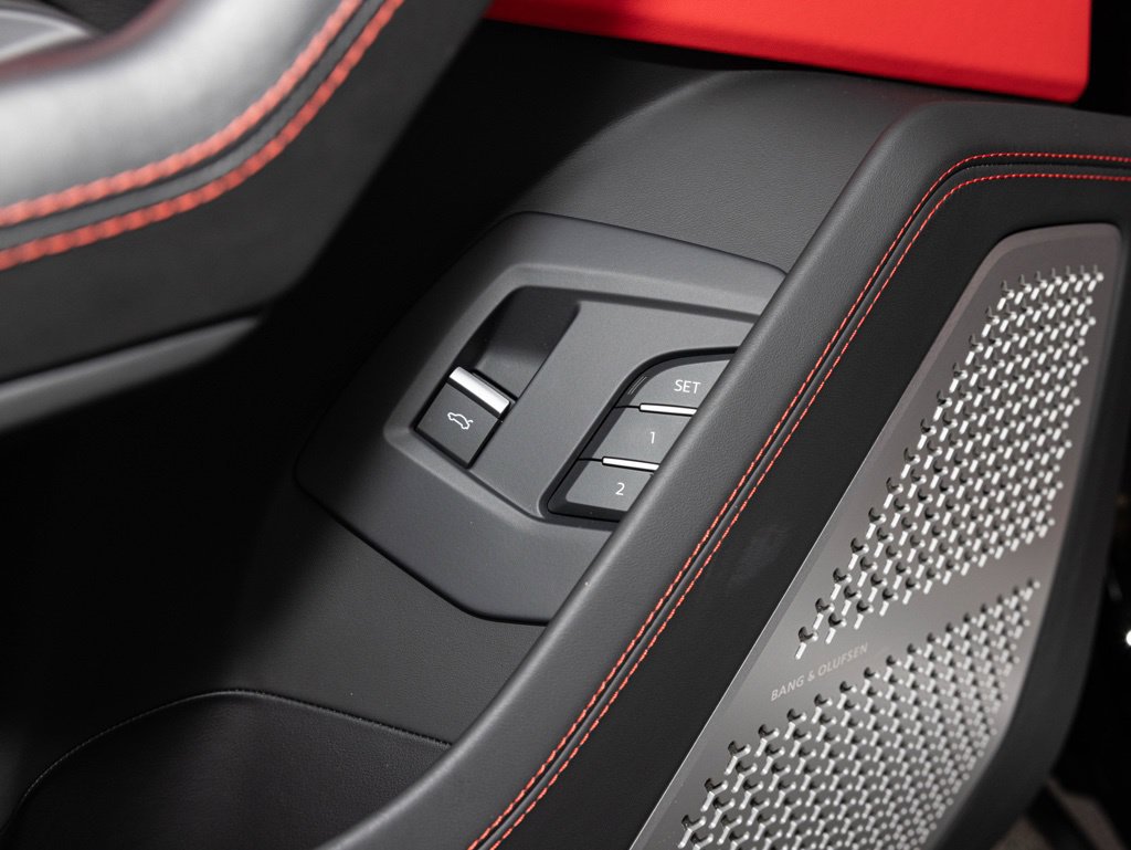 Used 2022 Lamborghini Urus AWD/4WD image 19