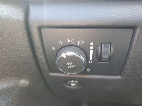 Used 2021 Jeep Grand Cherokee Limited w/ Premium Lighting Group image 30