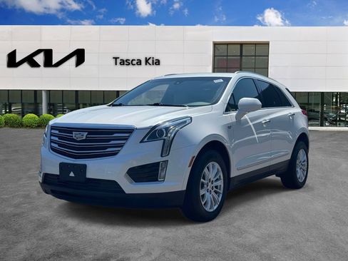 Used 2018 Cadillac XT5 AWD image 3