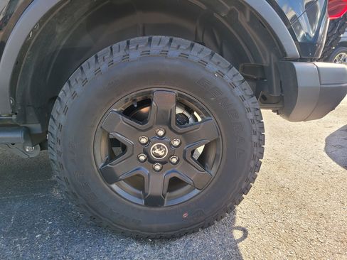 Used 2024 Ford Bronco Black Diamond image 7