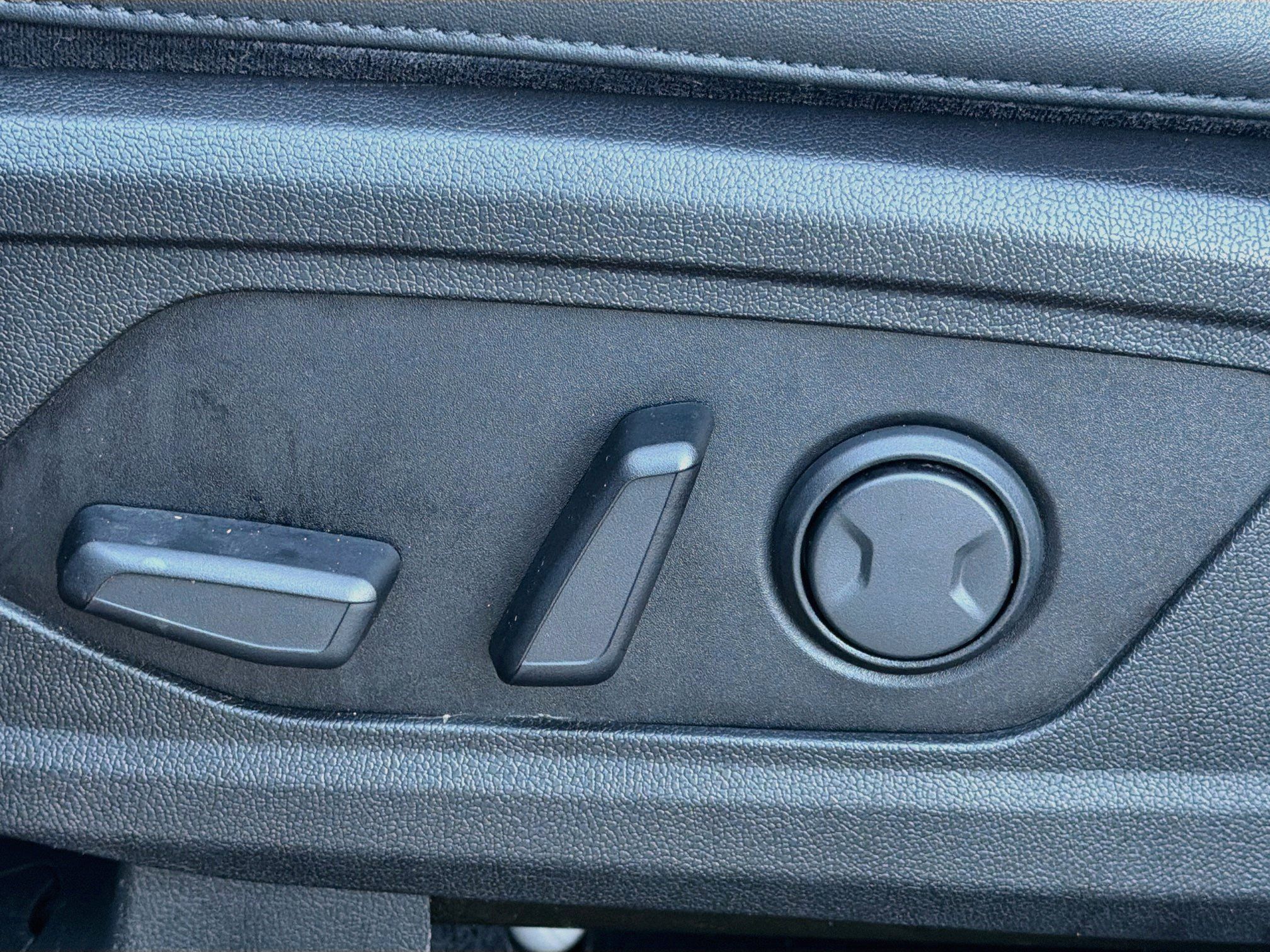 Used 2021 Kia Sorento S w/ Panoramic Sunroof Package FWD image 24