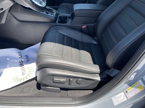 Used 2025 Honda CR-V Sport Touring image 3