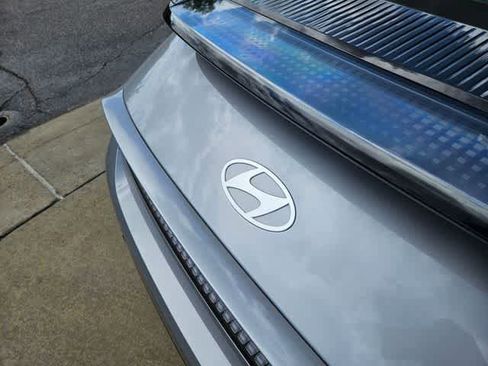 Used 2023 Hyundai Ioniq 6 SEL RWD image 10