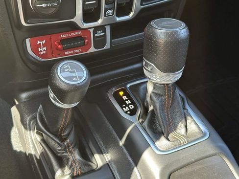 Used 2022 Jeep Gladiator Mojave w/ LED Lighting Group AWD/4WD image 15