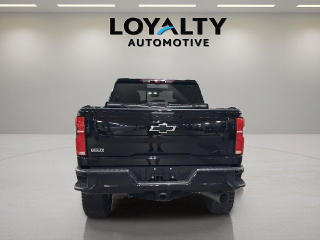 Used 2024 Chevrolet Silverado 2500 ZR2 w/ Technology Package AWD/4WD image 4