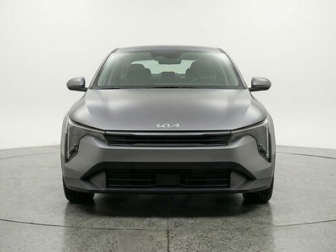 Used 2025 Kia K4 LXS FWD image 2