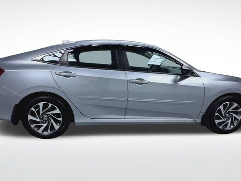 Used 2017 Honda Civic EX image 9