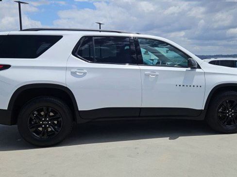 Used 2023 Chevrolet Traverse LS w/ Midnight/Sport Edition FWD image 9