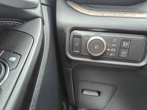 Used 2020 Ford Explorer Platinum w/ Premium Technology Package image 24