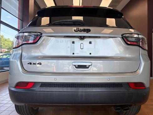 Used 2019 Jeep Compass High Altitude AWD/4WD image 9