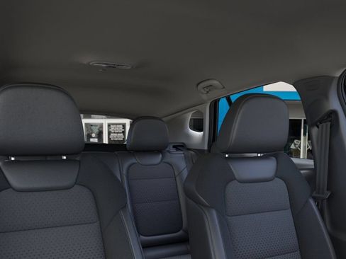 New 2026 Chevrolet Trax LT w/ Driver Confidence Package FWD image 28