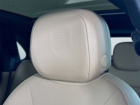 Certified 2020 Porsche Cayenne image 15