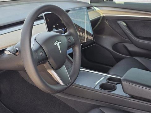 Used 2021 Tesla Model 3 Performance image 13