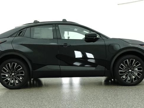 New 2026 Toyota C-HR AWD/4WD image 27