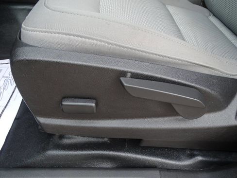 Used 2019 Chevrolet Colorado 4x4 Crew Cab w/ WT Convenience Package image 12