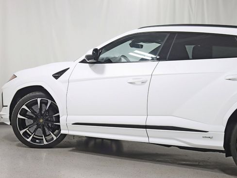 Used 2024 Lamborghini Urus S image 12
