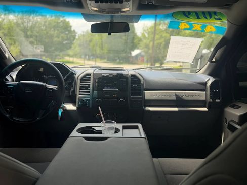 Used 2019 Ford F250 XL w/ Power Equipment Group AWD/4WD image 12