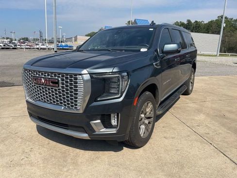 Used 2021 GMC Yukon XL Denali image 3