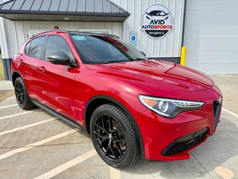 Used 2019 Alfa Romeo Stelvio Ti Sport w/ Quick Order Package 22S Sport AWD/4WD image 2
