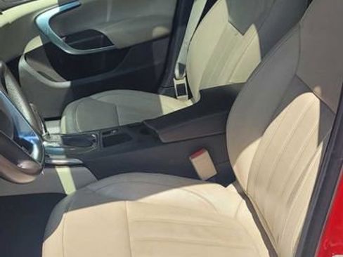 Used 2013 Buick Regal Premium FWD image 16
