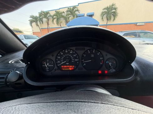 Used 1998 BMW Z3 2.8 RWD image 13