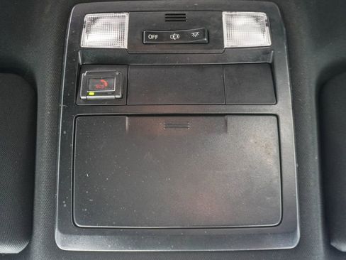 Used 2020 Toyota Tacoma TRD Sport image 26