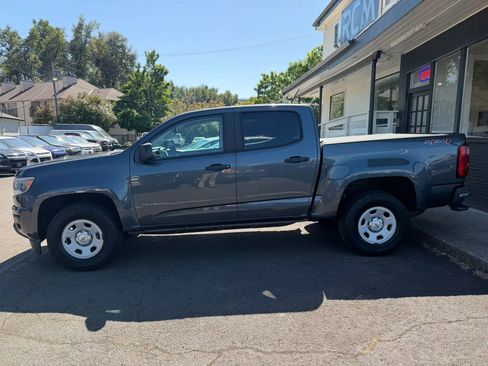 Used 2017 Chevrolet Colorado W/T w/ WT Convenience Package AWD/4WD image 4