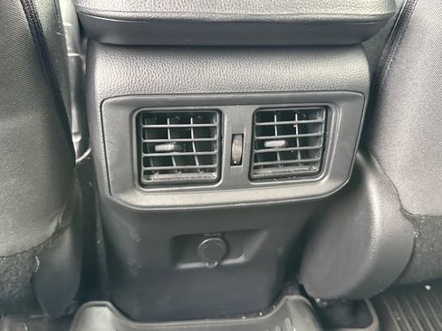 Used 2024 Toyota RAV4 LE AWD/4WD image 20