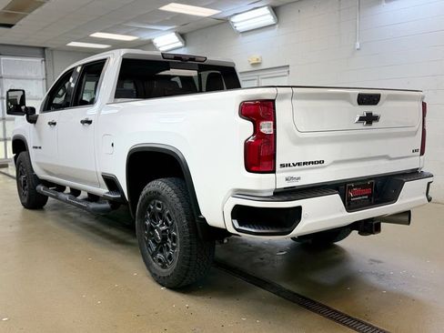 Used 2022 Chevrolet Silverado 2500 LTZ w/ LTZ Plus Package AWD/4WD image 11