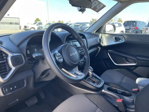 Used 2023 Kia Soul LX w/ Option Group 015 image 9