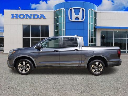 Used 2017 Honda Ridgeline RTL-T image 3