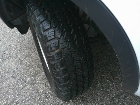 Used 2019 Ford Ranger XL w/ Equipment Group 101A Mid image 19