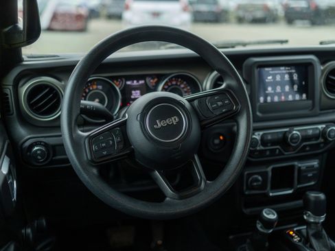 Used 2023 Jeep Gladiator Sport image 20