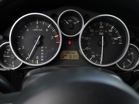 Used 2006 MAZDA MX-5 Miata Touring RWD image 14