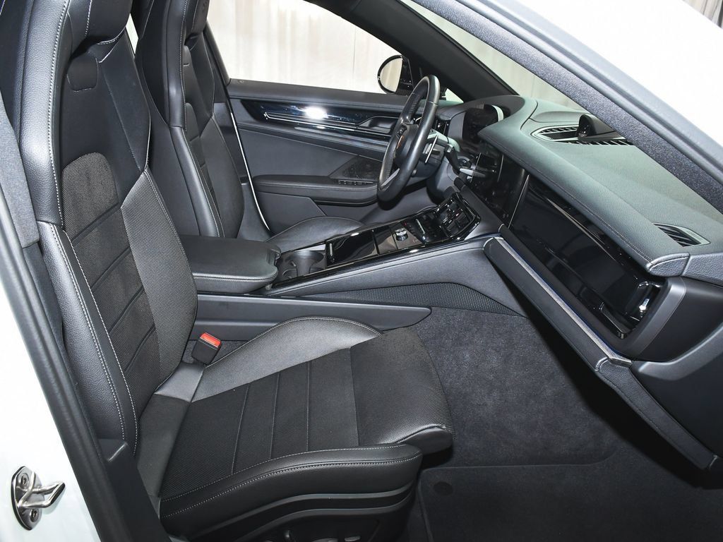 Used 2025 Porsche Panamera 4 E-Hybrid AWD/4WD image 60