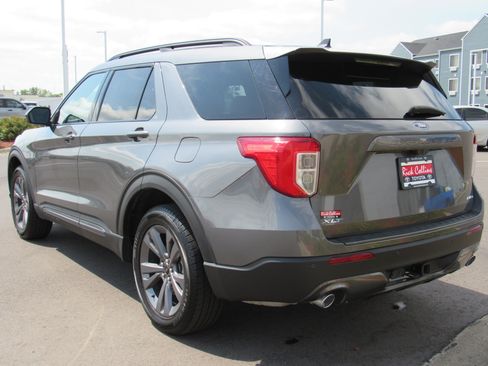 Used 2023 Ford Explorer XLT w/ Equipment Group 202A AWD/4WD image 8