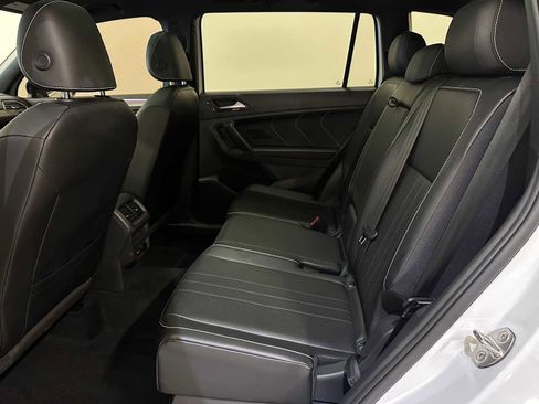 Used 2022 Volkswagen Tiguan SE R-Line AWD/4WD image 35
