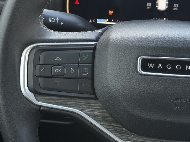 Used 2024 Jeep Wagoneer L Series II RWD image 14