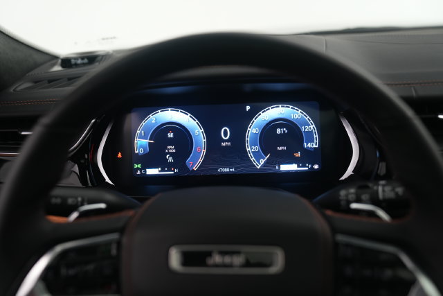 Used 2023 Jeep Grand Cherokee Summit AWD/4WD image 40