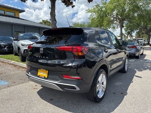 Used 2025 Buick Encore GX Preferred FWD image 7