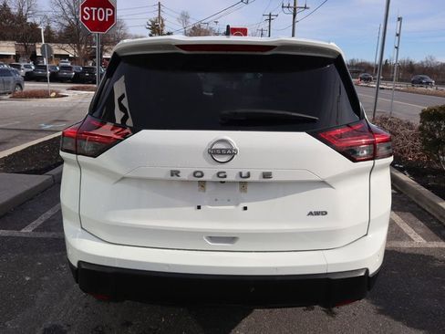 Certified 2025 Nissan Rogue S image 7