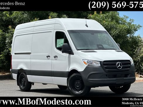 New 2025 Mercedes-Benz Sprinter 2500 image 1